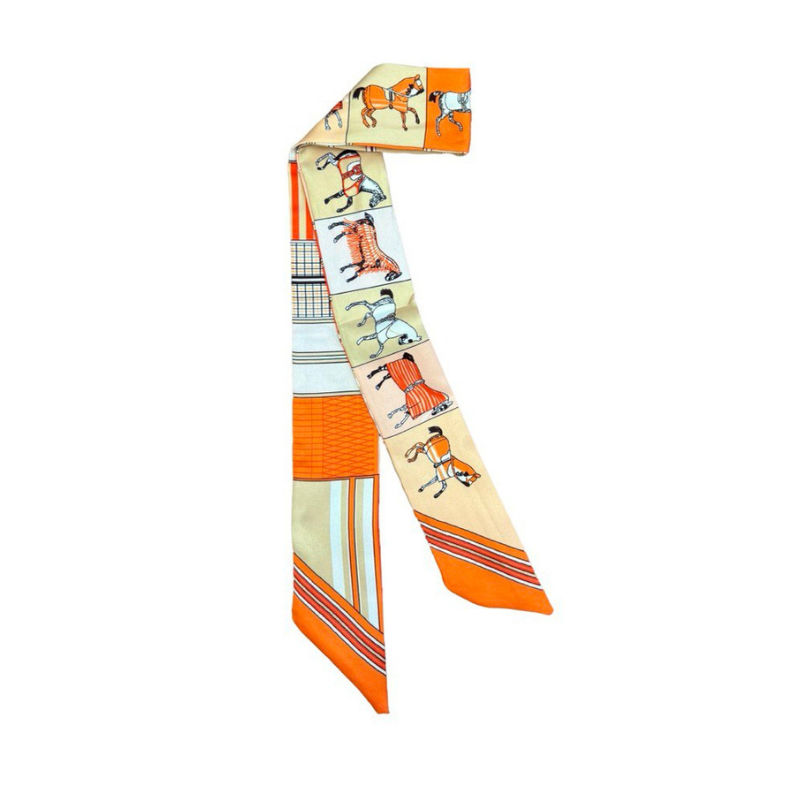 Geometric Patterned Scarf – Timeless Elegance and Versatility