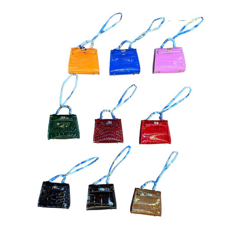 Quirky Face-Themed Mini Bag – A Playful and Practical Accessory