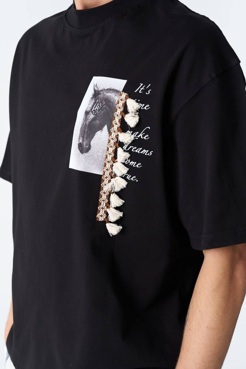 DRO Vintage Black Unisex Graphic T-Shirt with Horse Print & Tassel Accent